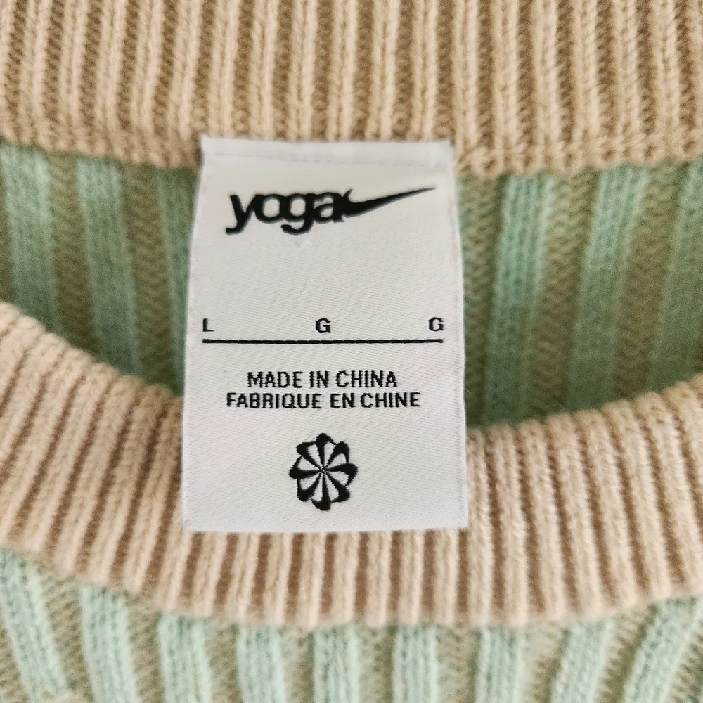 Nike Yoga Luxe Wool Blend Cover Up Knit Crew Neck Mint Sweater Size L - Picture 3 of 6